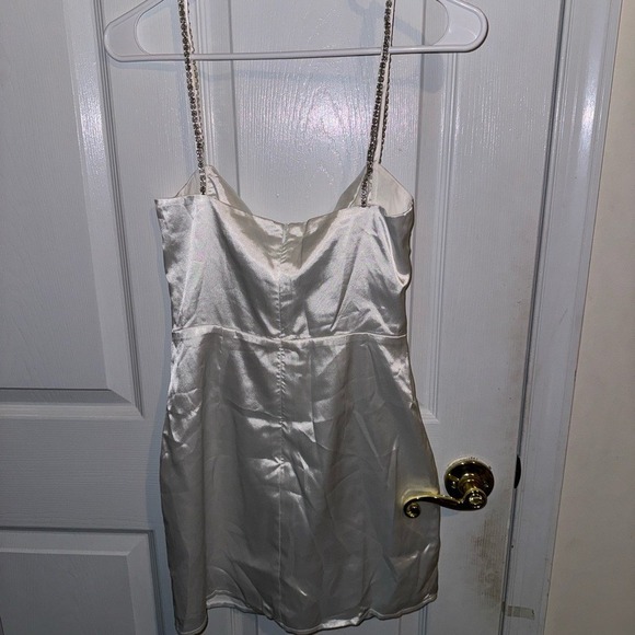 NWT Superdown Kita White‎ Satin Mini Dress Jeweled Straps - Picture 6 of 10
